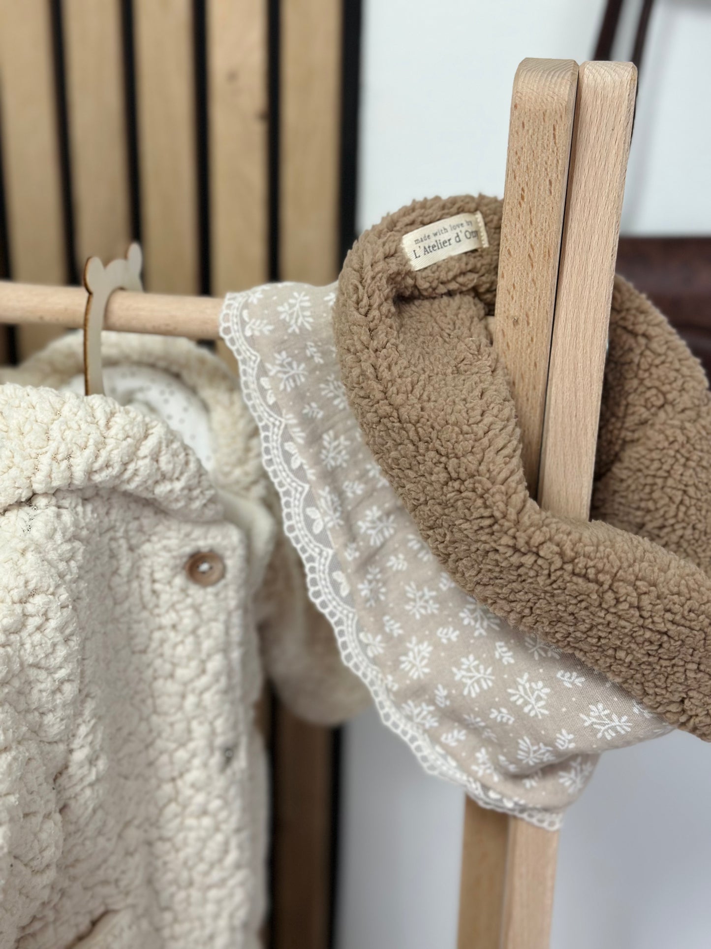Snood , cache cou bébé/enfant avec dentelle