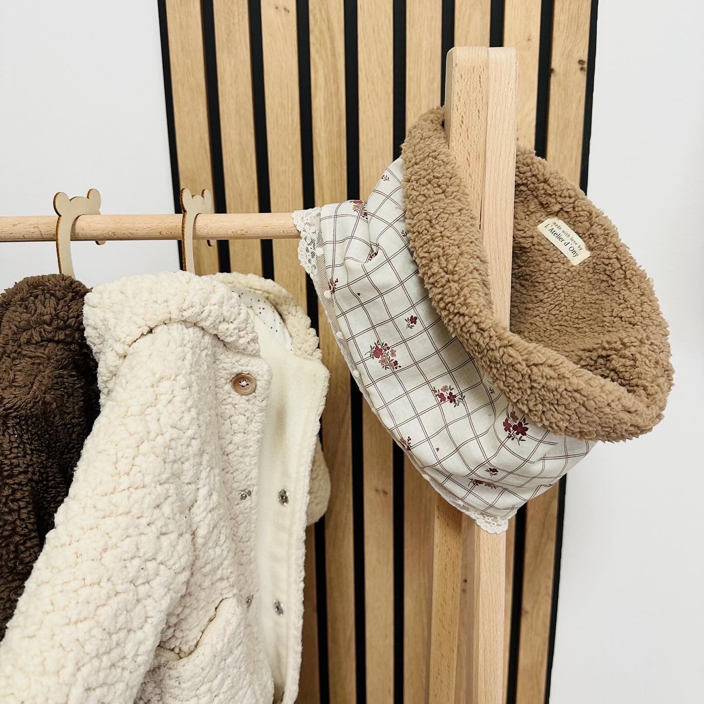 Snood , cache cou bébé/enfant avec dentelle